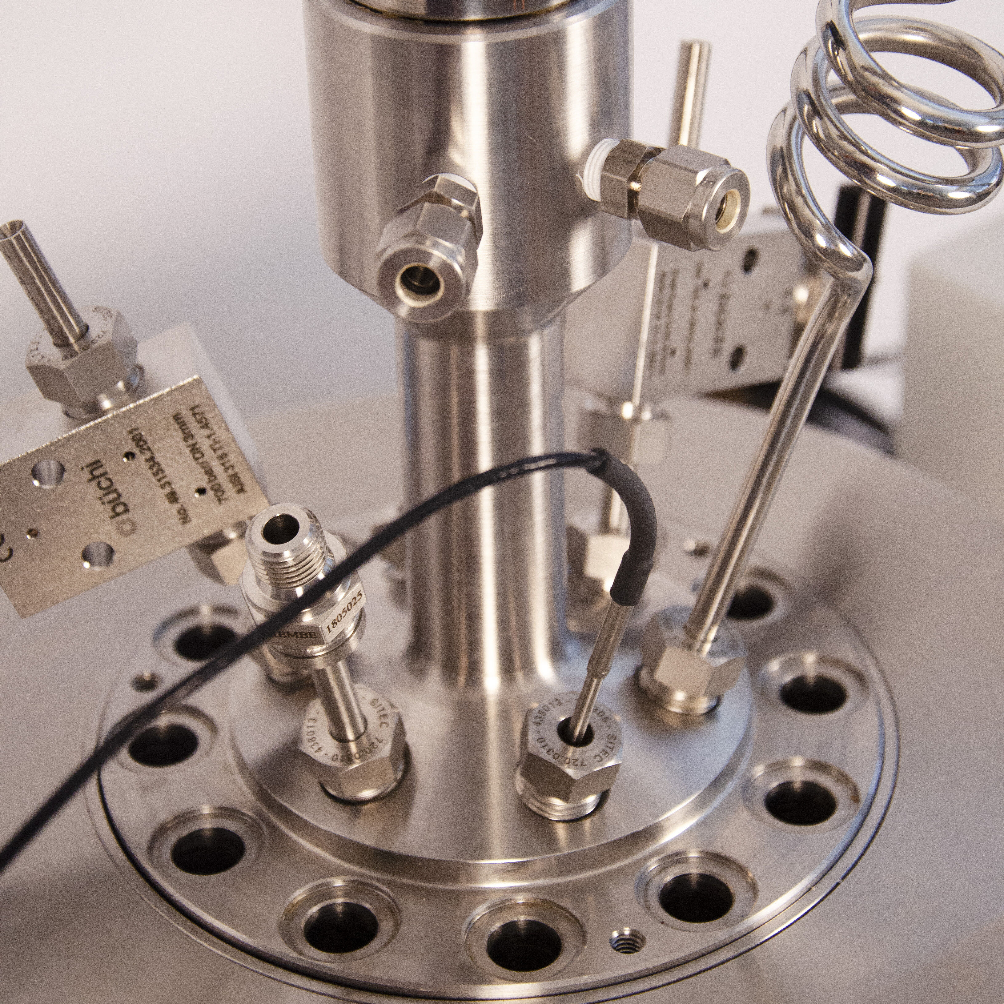 novoclave high pressure reactor – cooling in and outlet 