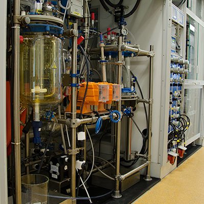 Ex proof kilolab for R&D at Teva ratiopharm Ulm combining several Buchi systems