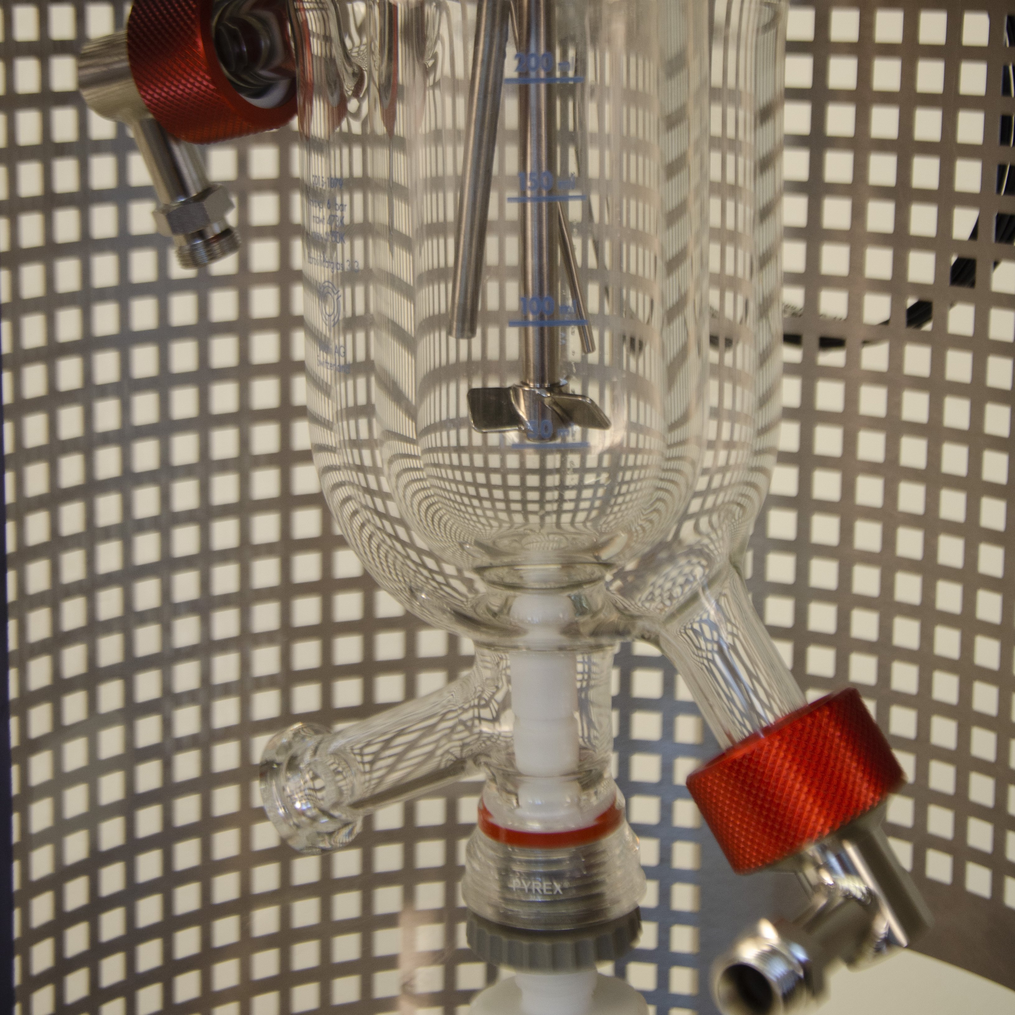 Controle visual do processo com vaso de vidro pressurizado 