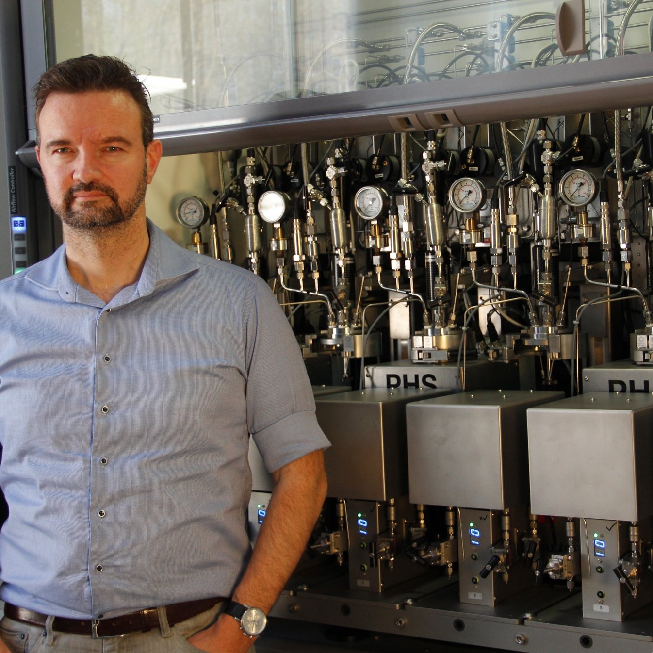 Dr. Markus Stöckli, Head of the Dottikon ES High-Pressure Laboratory in front of the PPR